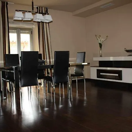 Santa Ana Apartment